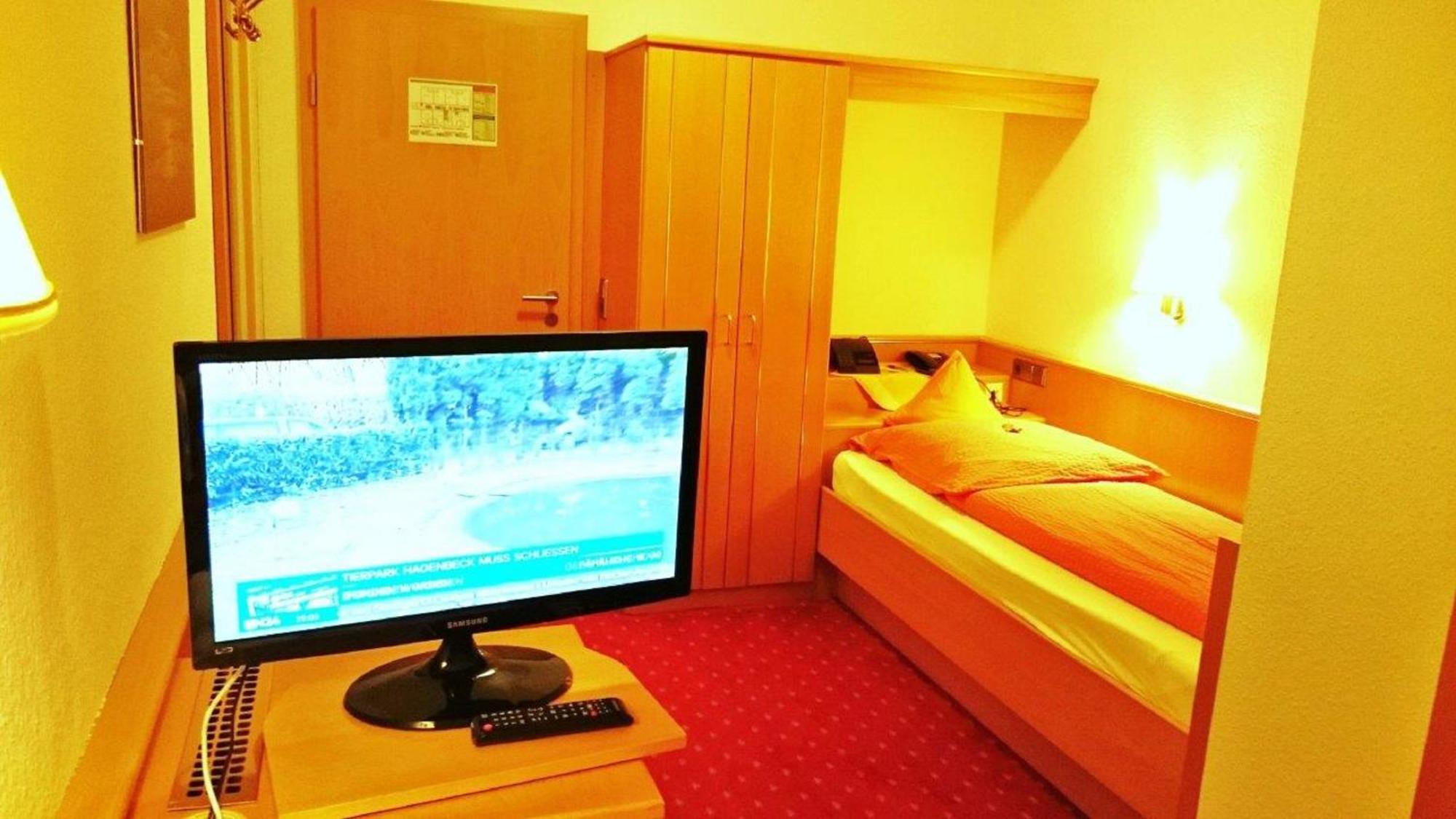 Hotel Goldbaechel Wachenheim an der Weinstraße Zewnętrze zdjęcie