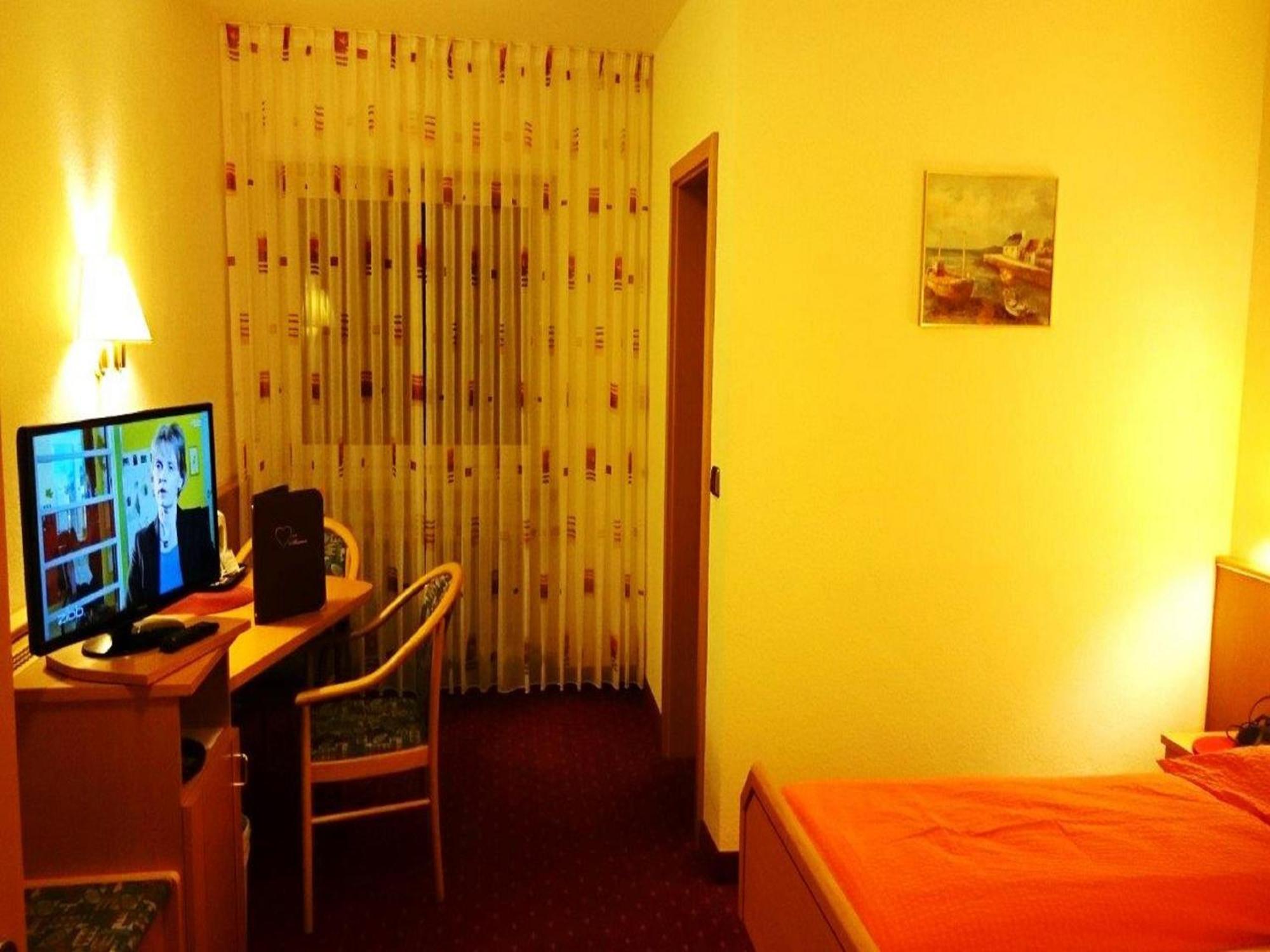 Hotel Goldbaechel Wachenheim an der Weinstraße Zewnętrze zdjęcie