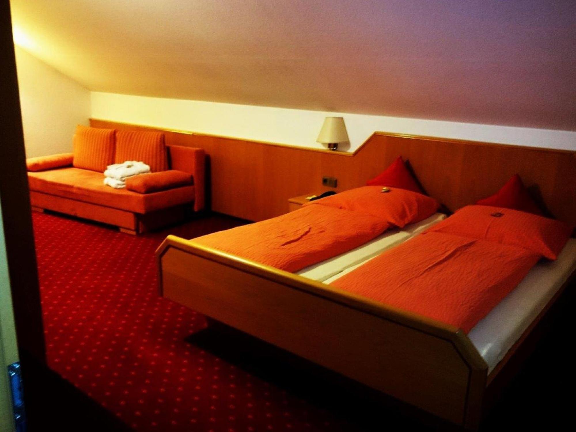Hotel Goldbaechel Wachenheim an der Weinstraße Zewnętrze zdjęcie