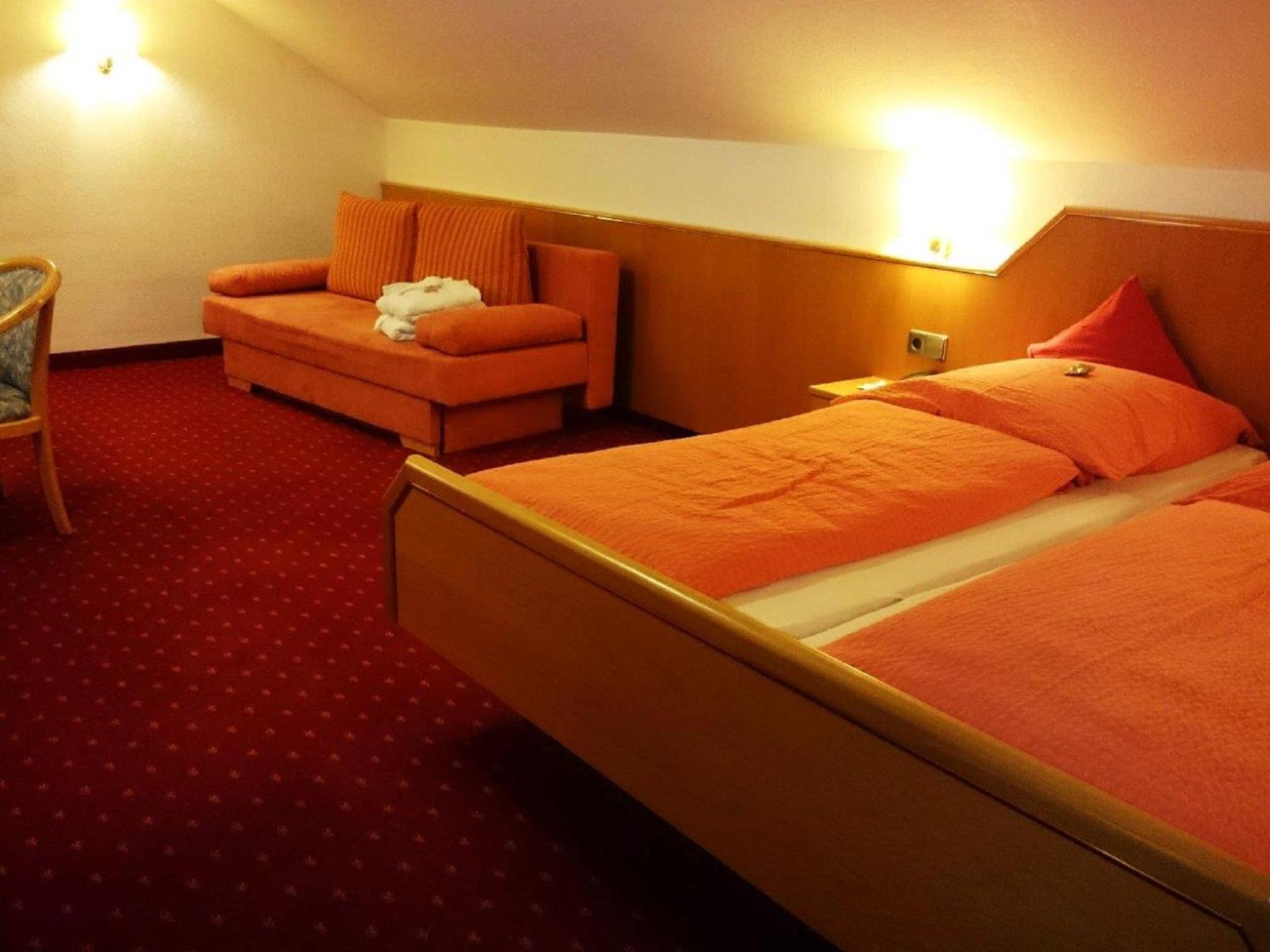 Hotel Goldbaechel Wachenheim an der Weinstraße Zewnętrze zdjęcie
