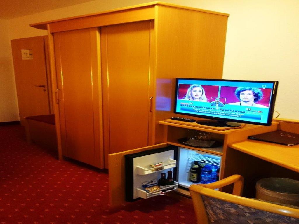 Hotel Goldbaechel Wachenheim an der Weinstraße Zewnętrze zdjęcie